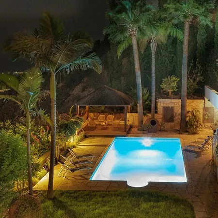 Willa Hills Palazzo *