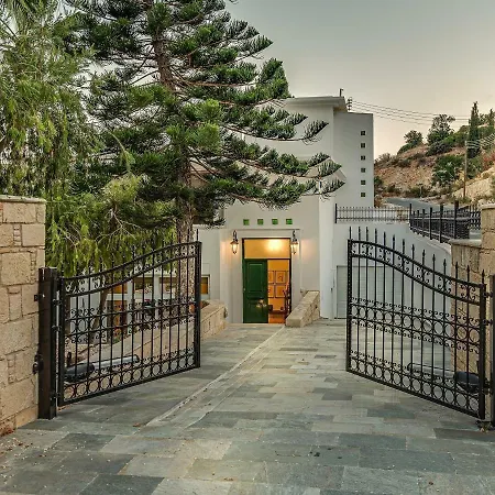 Hills Palazzo Villa